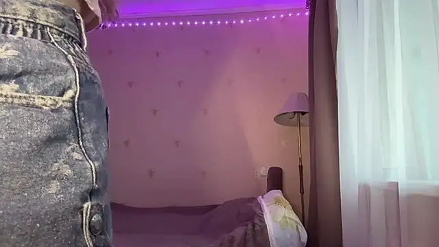 Amy_Maev live