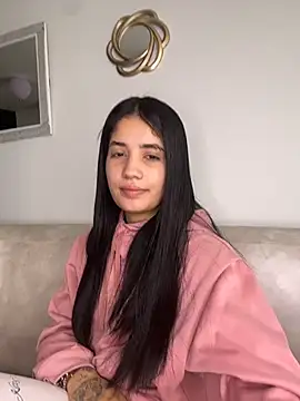 Lucy_engel live