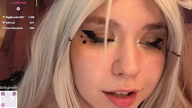 lilly_Cherry_ live