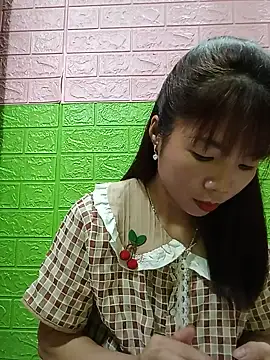 AmyLinee01 live