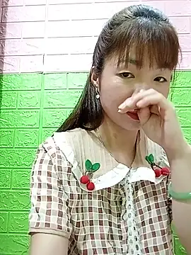 AmyLinee01 live