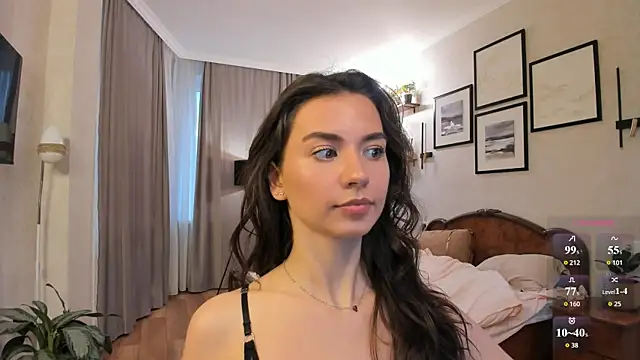 NicoleLuv live