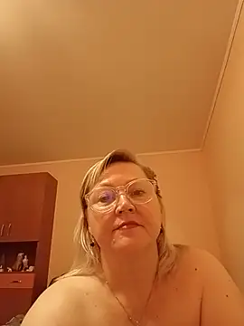 I_amVeronicle live