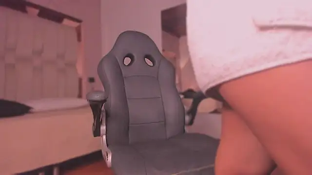 Emmily_Savage live