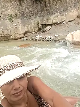 esmeralda_li live