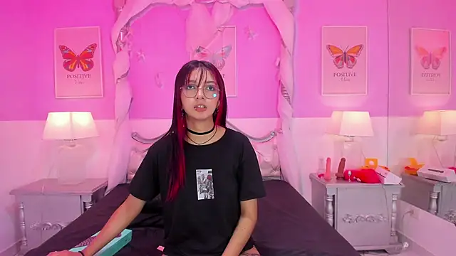 TaniaPierce live