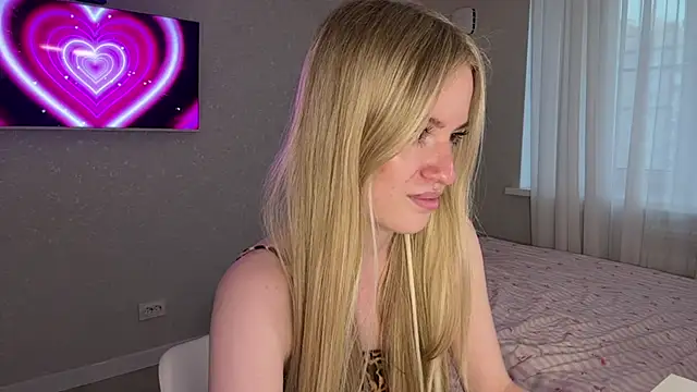 Between_Eeys live