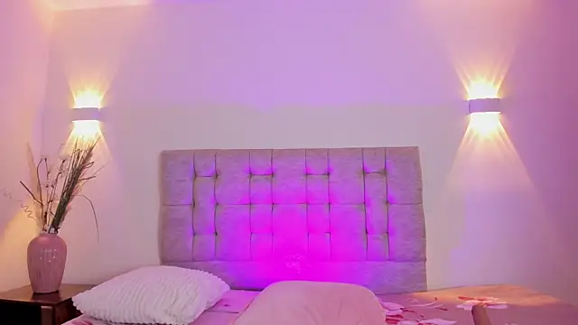 LiaJohnnson_ live