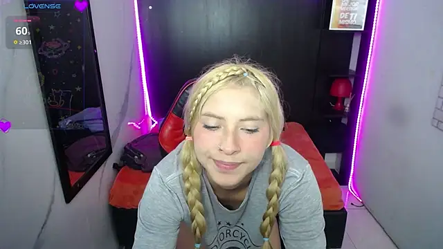 nancy_blonde live