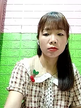 AmyLinee01 live