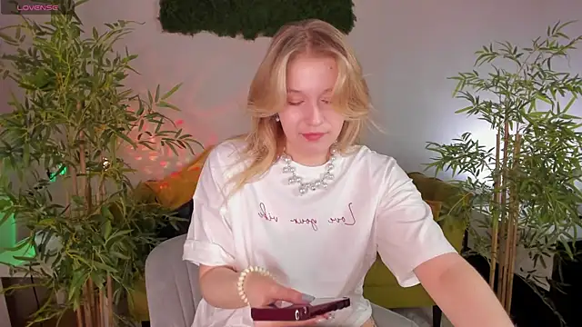 Colleen_Blake live