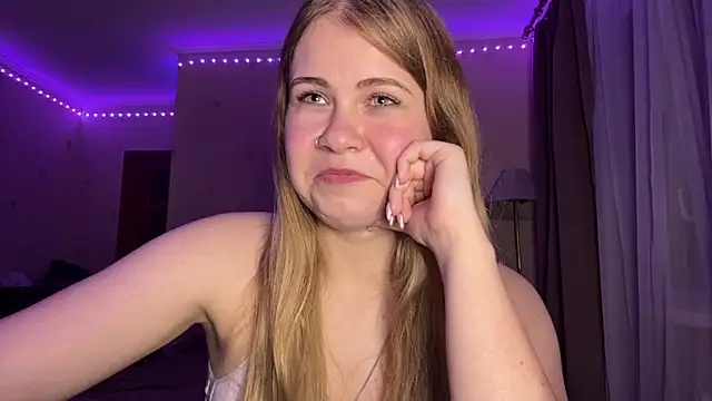 Amy_Maev live