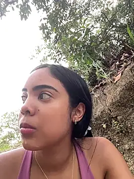 NAUGHTY_LITTLE_18 live