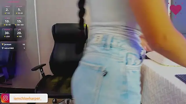 ChloeHarper_ live
