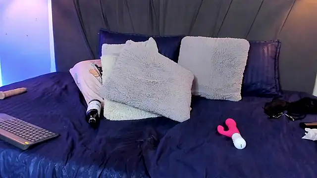 EmmilyBrant live