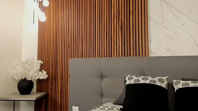 Amara_Velvet_ live