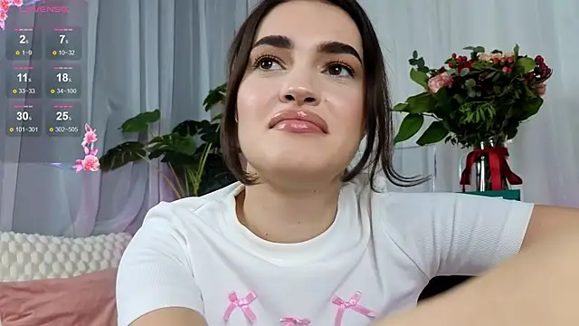 SweetAuraa live