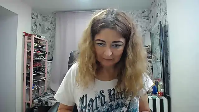 Helen1974 live
