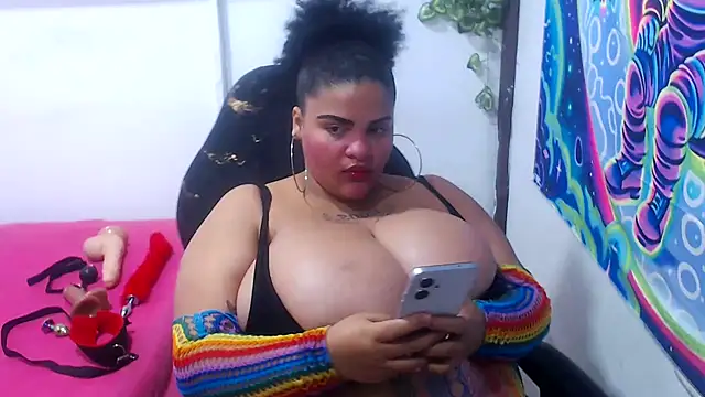 latina_bigboos25 profile