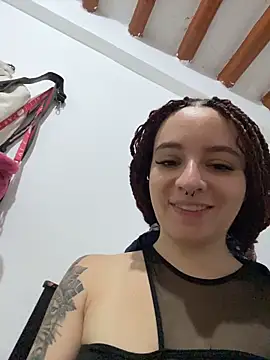 karla-thomsom10 live