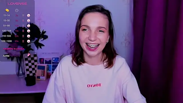 KindHazelHere_ live