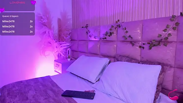 HannaRhodes live