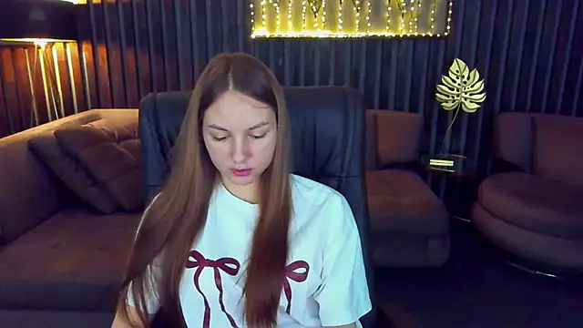 MilaAddams live