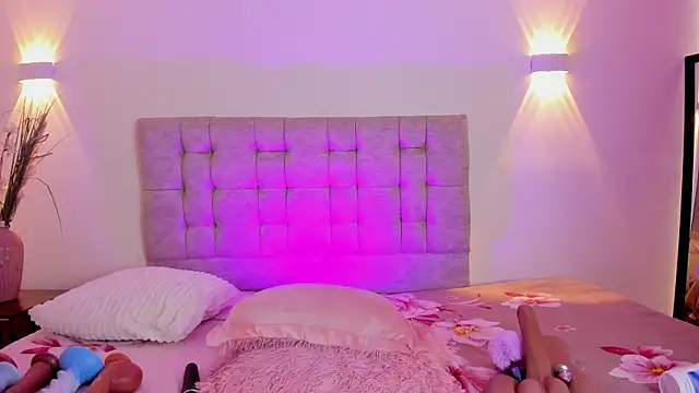 LiaJohnnson_ live