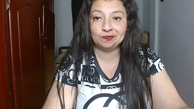 Victoriaevans1 live