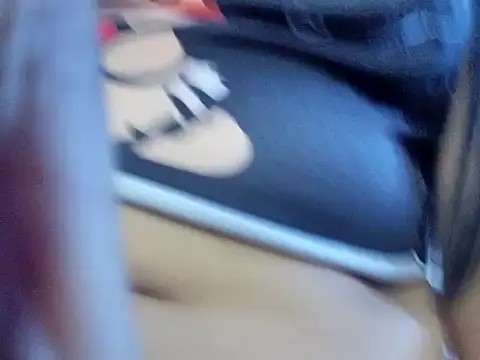 julypretty live