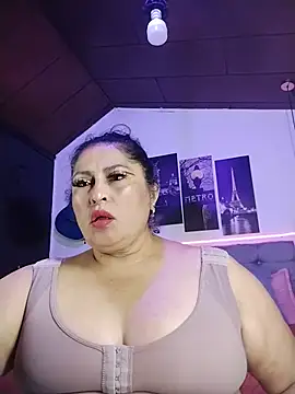 Keyla01_ live