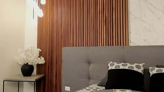 Amara_Velvet_ live