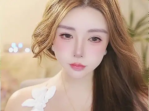 Qiaoqiao__ live