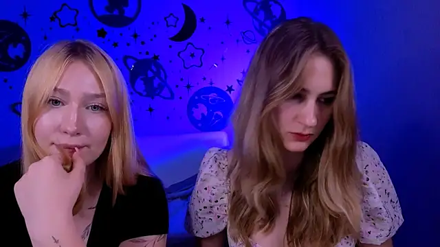 playful_sophie live