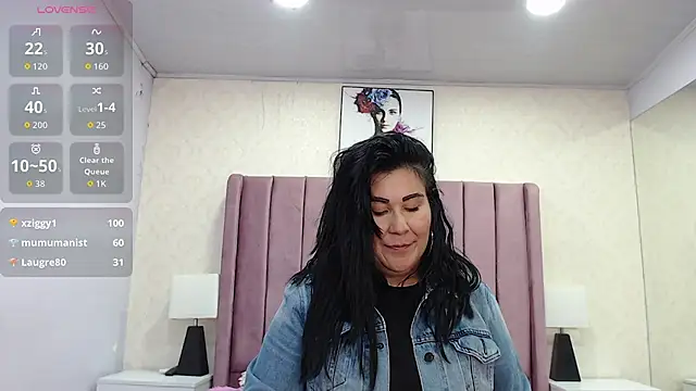 AriannaAdames live