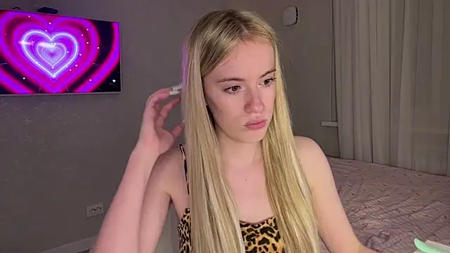 Between_Eeys live