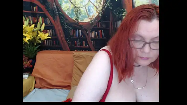 PlayfullMature live
