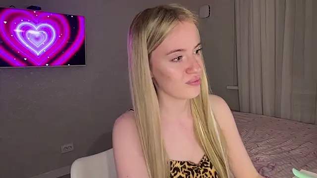 Between_Eeys live