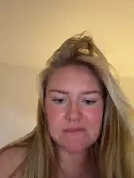Scarlett-Knight live