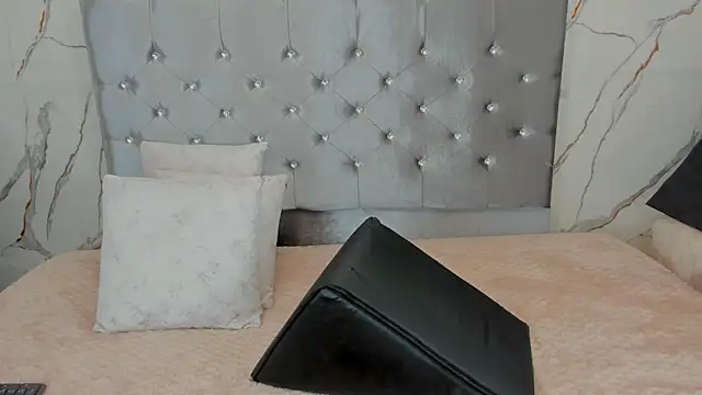 nymphomanya live