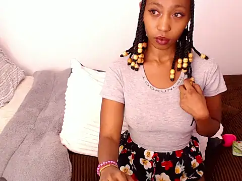 Thee_habibah live