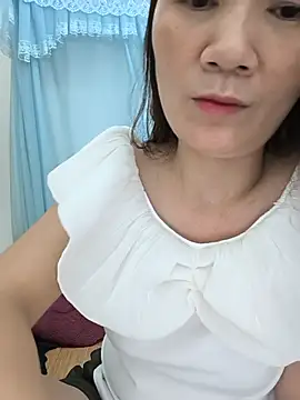 Lye_lovely live
