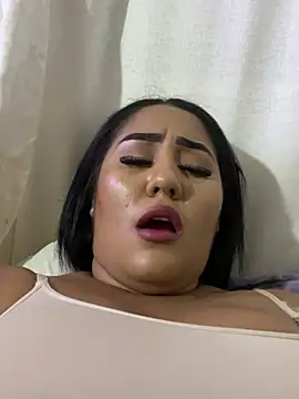Valentina_Tilly live