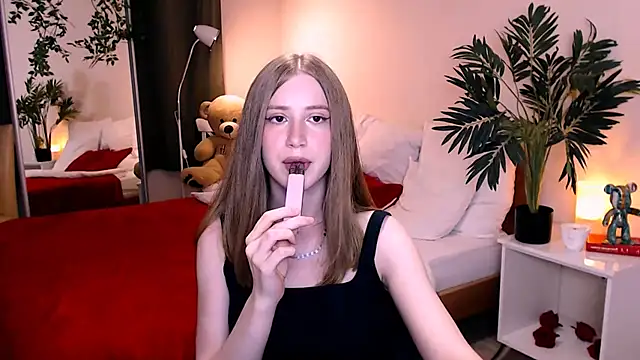 cheeky_chick live