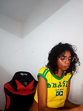 ElisaBoyer live