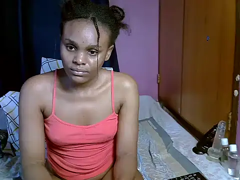Queen_petite_ live