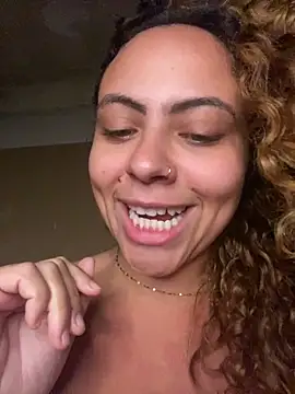 Chloe_Leaozinho live