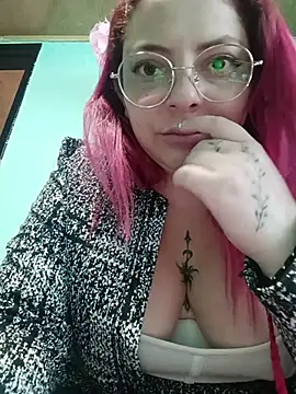 madelaine- live