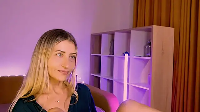 ZoeGrant live