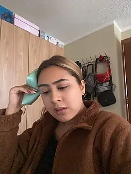 Miabonnett_ live